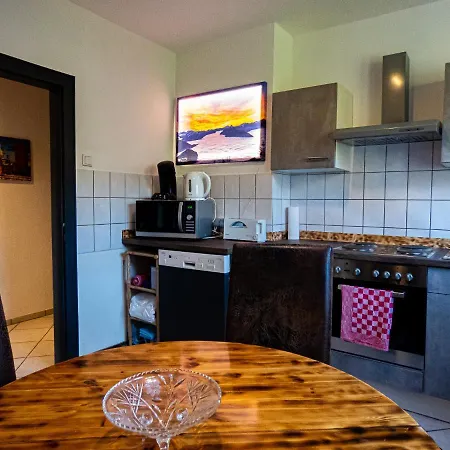 #121 Grosse, Gemuetliche In Remscheid-city