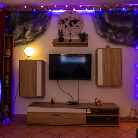 #121 Grosse, Gemuetliche In Remscheid-city