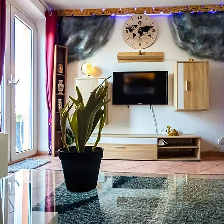 Апартаменты #121 Grosse, Gemuetliche In Remscheid-city *