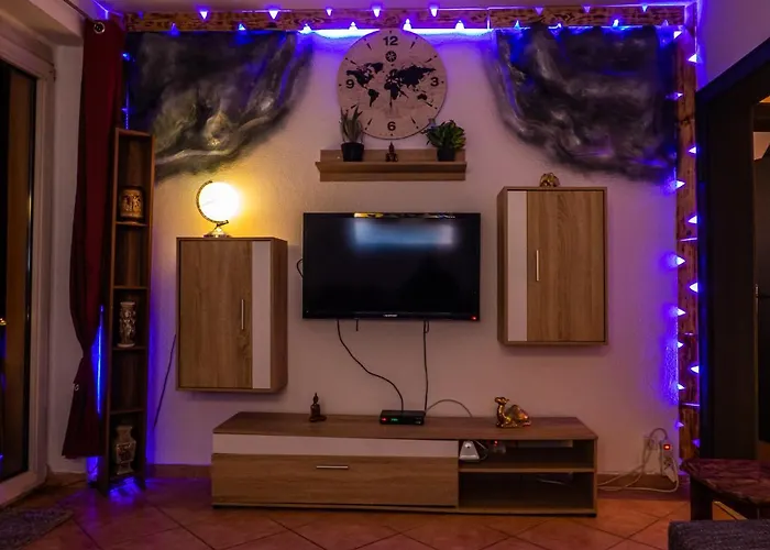 #121 Grosse, Gemuetliche In Remscheid-city